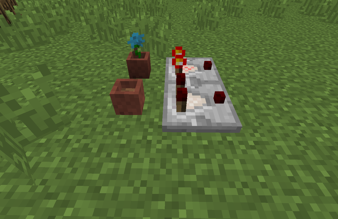 Flower pots with comparators